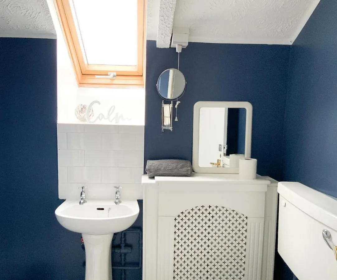 Thornbury House Villa Southampton 0*,  United Kingdom