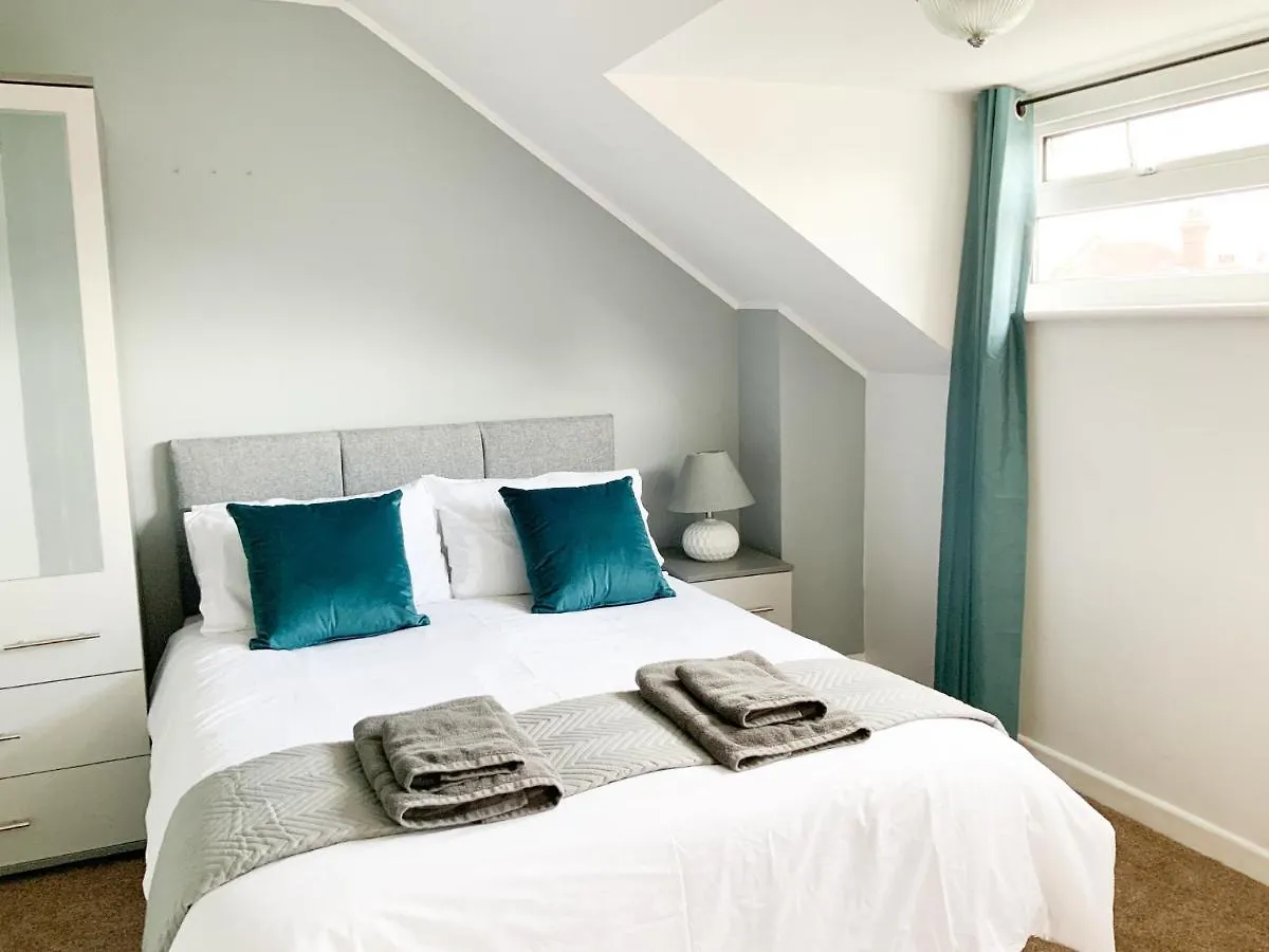 Thornbury House Villa Southampton
