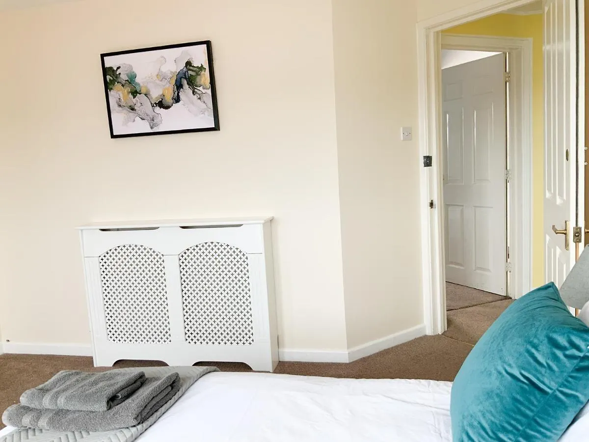 Thornbury House Villa Southampton 0*,  United Kingdom